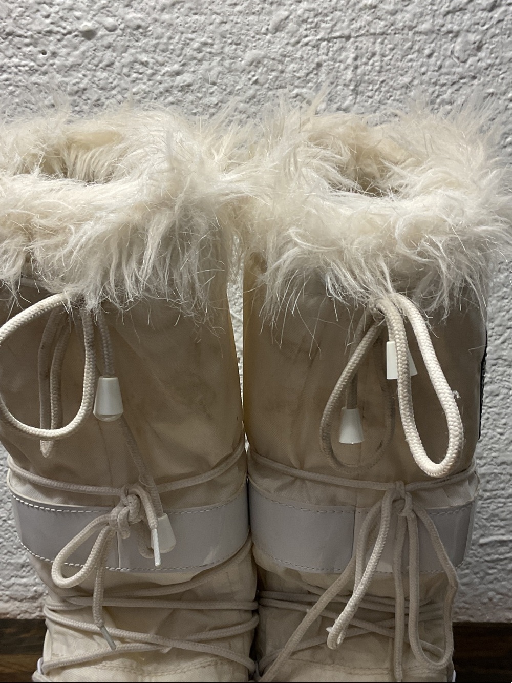 Vintage DC Chalet 2.0 SE Fur Rhinestone Logo Snow Boots Sz 9 Y2K White - Picture 4 of 14